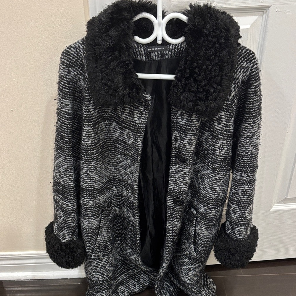 Black and Gray Women's Sweater Coat